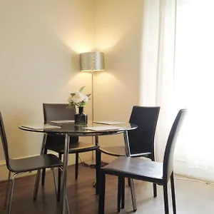 1 Bedrooms Flat In Haymarket, Heart Of Flat Sleeps 4 , Apartment